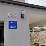 Seaside Slivnica Villa *