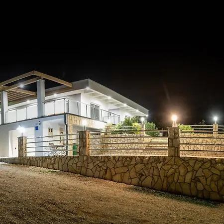 Seaside Slivnica Villa