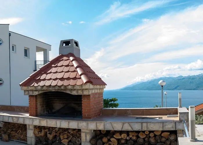 Seaside Slivnica Villa